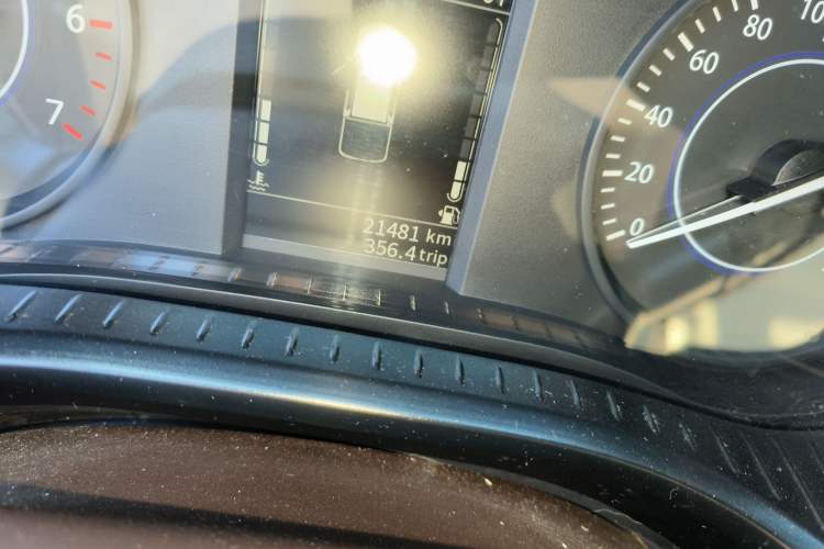 Used JMC Yuhu 7 2022 2.0T Manual Gasoline Two-Wheel Drive Comfort Version Standard Wheelbase JX4G20A6L Odometer Close Up