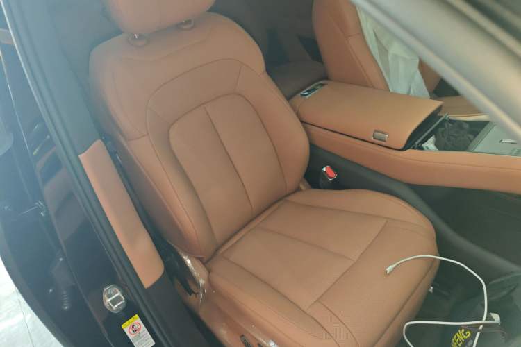 Used Denza N8L 2025 Model Flagship Model
