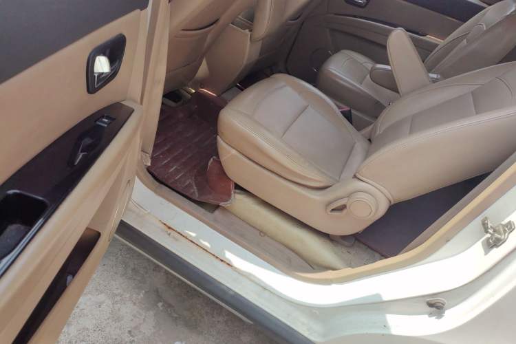 Used Wuling Hongguang 2014 1.2L S Comfort Model China IV