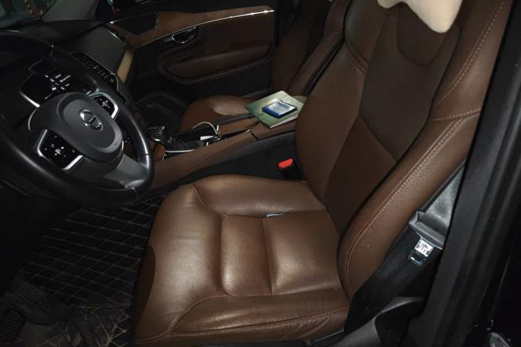 Used Volvo XC90 2020 Facelifted T6 Zhiyi Luxury 7-Seater
