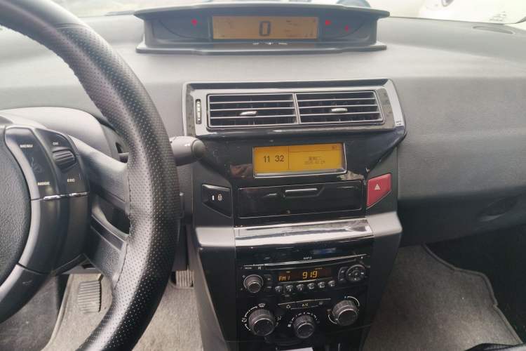 Used Citroen C-Quatre 2013 Sedan 1.6L Manual - Prestige Model Audio And AC Panel