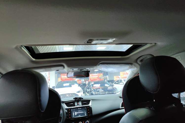 Used Nissan Sylphy 2022 Classic 1.6XL CVT Luxury Edition Headliner