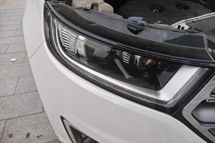 Used Ford Edge 2015 2.0T GTDi Four-Wheel Drive Prestige Model