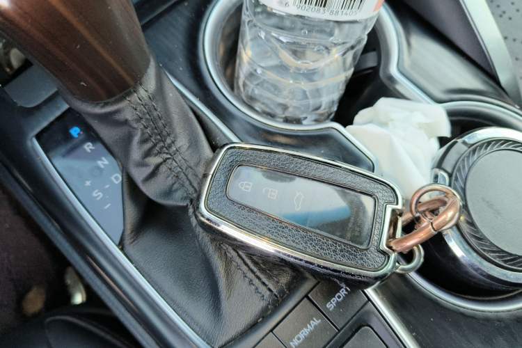 Used Toyota Camry 2021 2.5G Luxury Edition Vehicle Key