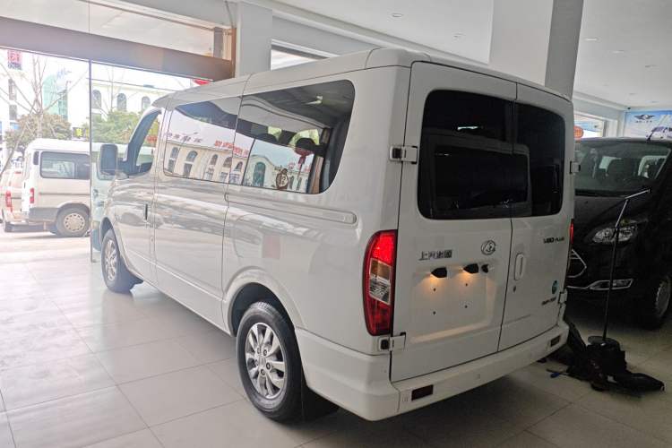 Used SAIC MAXUS Xintu V80 2021 2.0T PLUS AMT City Edition Short Wheelbase Ultra-Low Roof—7/8/9-Seater

