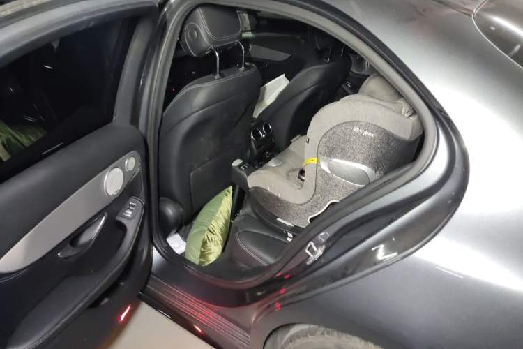 Used Mercedes-Benz C-Class 2019 C 260 Sport Edition Left Rear Seat