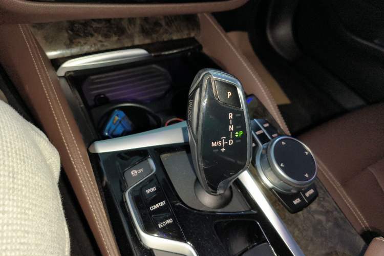 Used BMW 5 Series 2019 525Li M Sport Package Gear Lever