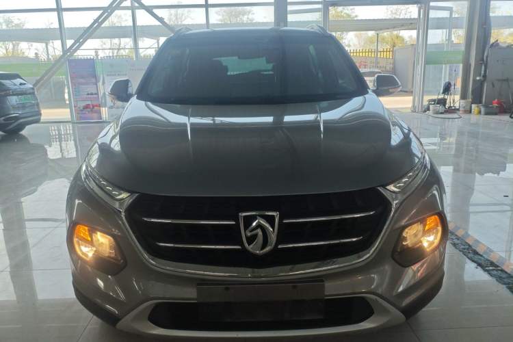 Used Baojun 510 2017 1.5L Manual Fashion Model Front