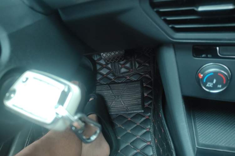 Used Volkswagen Bora 2019 1.5L Automatic Fashion Model Vehicle Key