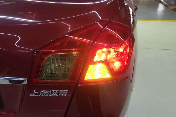 Used Buick Excelle 2013 1.5L Automatic Classic Model Right Rear Taillight