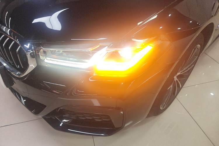 Used BMW 5 Series 2022 Second Facelift 530Li Leading Edition M Sport Package