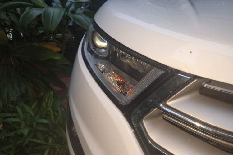 Used Ford Edge 2018 EcoBoost 245 Two-Wheel-Drive Titanium 5-Seater China VI Standard
