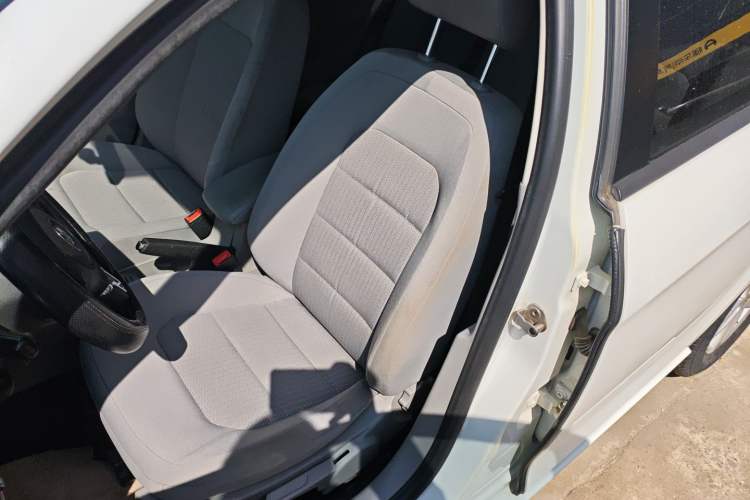 Used Volkswagen Bora 2014 1.6L Automatic Fashion Model