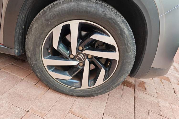 Used Citroen C3-XR 2015 1.6THP Automatic Pioneer Model Right Front Wheel Hub