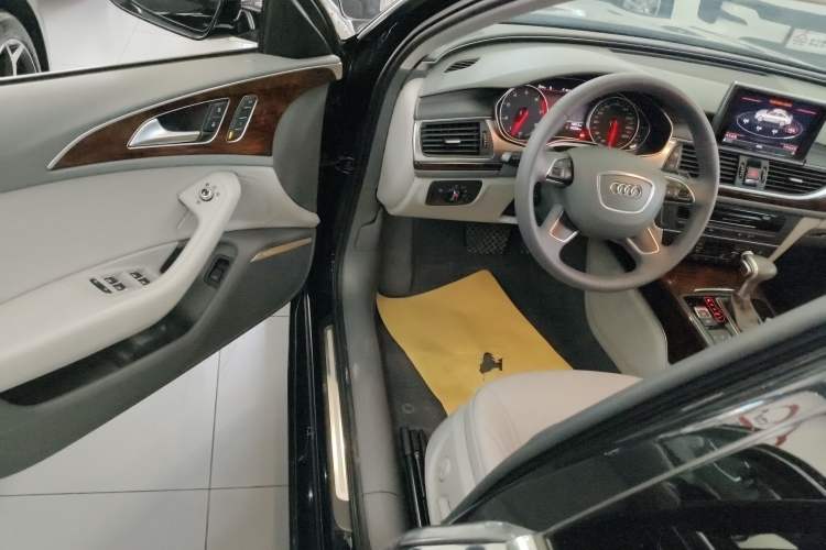 Used Audi A6L 2014 30 FSI Luxury Model
