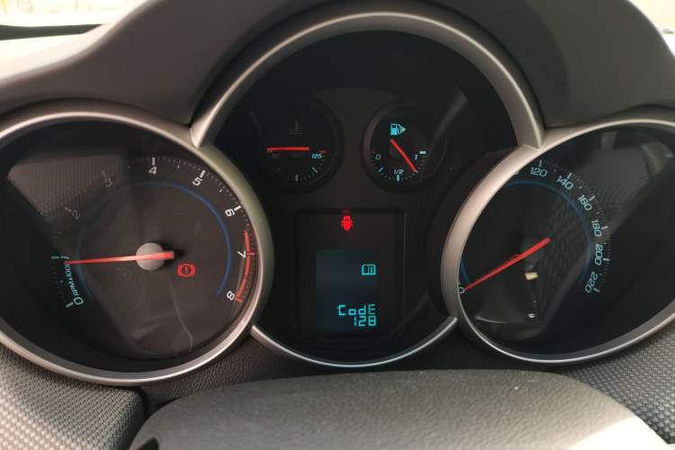 Used Chevrolet Cruze 2012 1.6L SE MT
