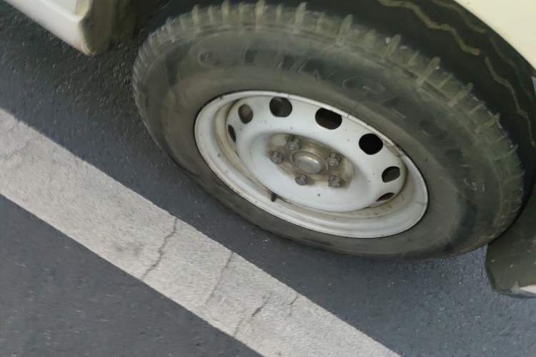 Used Farizon Xingxiang V 2022 Star Enjoy V6E Long Wheelbase Guoxuan 38.7 kWh Right Front Wheel Hub