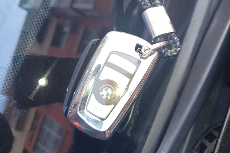 Used BMW 5 Series 2017 528Li xDrive Leading Model