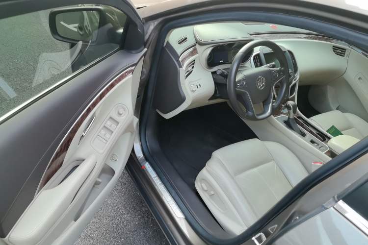 Used Buick LaCrosse 2013 2.4L SIDI Leading Comfort Version