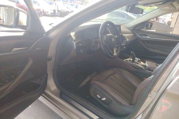 Used BMW 5 Series 2018 530Li Leading Edition Luxury Package
