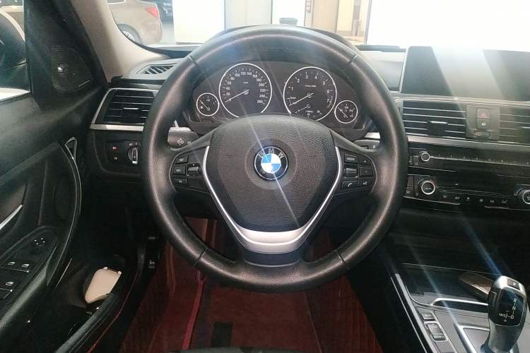 Used BMW 3 Series 2016 320Li Ambition Model Steering Wheel