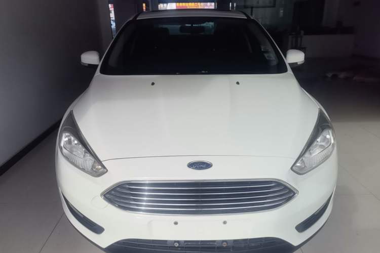 Used Ford Focus 2018 Sedan Classic 1.6L Automatic Trendy SmartDrive Edition Front