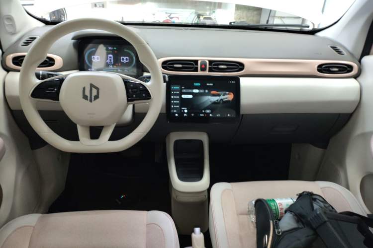 Used Leapmotor T03 2023 200 Lite Edition Center Console