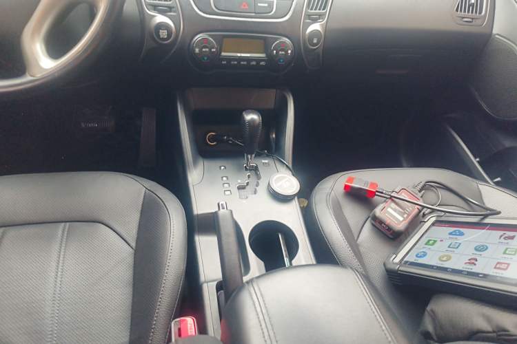 Used Hyundai ix35 2013 2.0L Automatic Two-Wheel Drive Smart GLS China IV Standard