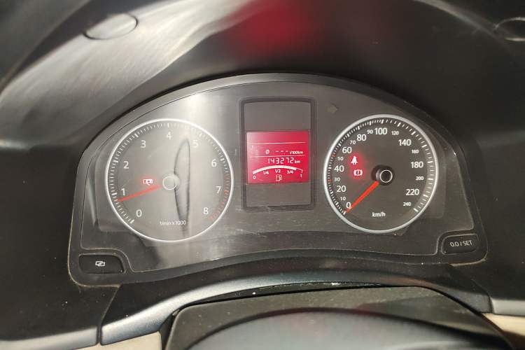 Used Volkswagen Bora 2011 1.6L Manual Fashion Edition Instrument Cluster