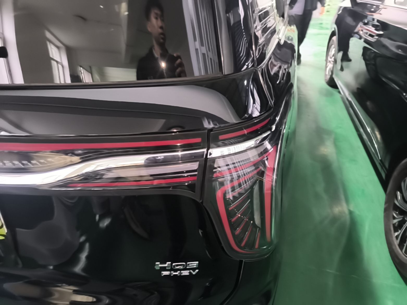 Hongqi HQ9 PHEV 2024 2.0T Four-Wheel Drive Business Edition — снимка 9