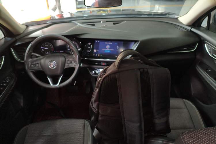 Used Buick Envision 2022 Encore S 652T Two-Wheel Drive Elite Model Center Console