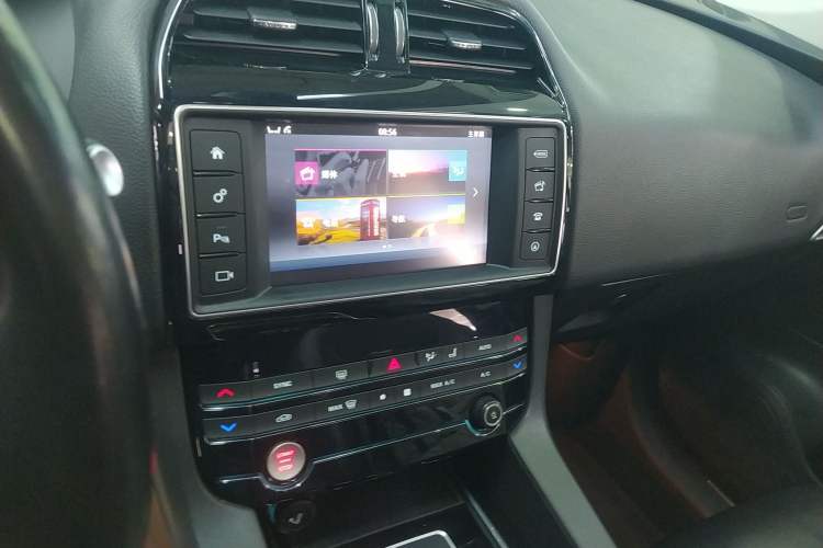 Used Jaguar F-PACE 2016 2.0T Two-Wheel Drive Urban Luxury Edition