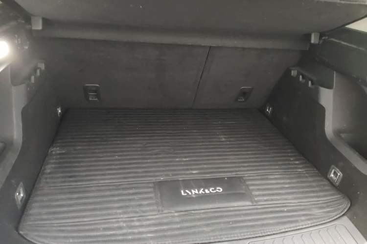 Used Lynk & Co 06 EM-P 2020 PHEV Plus Trunk