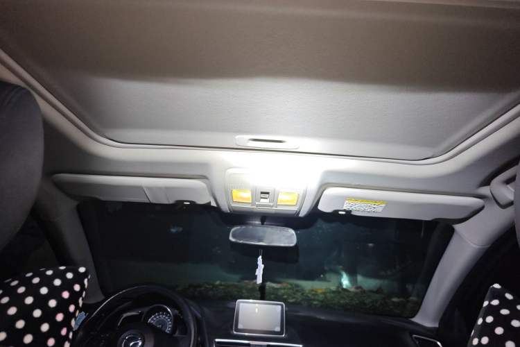 Used Mazda 3 Axela 2016 Sedan 1.5L Automatic Luxury Model