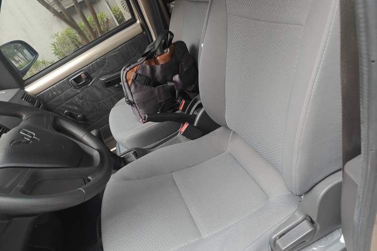 Used Wuling Rongguang 2021 1.5L Extended Basic Window-Sealed 5-Seat L3C Car