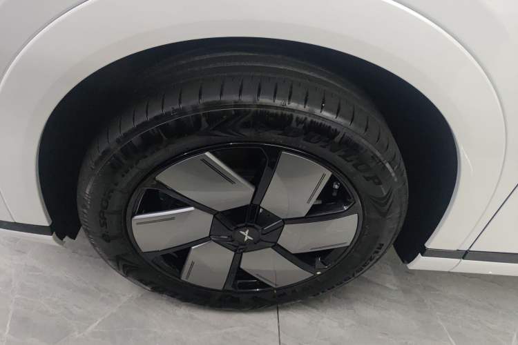 Used XPeng X9 2024 610 Long-Range Pro