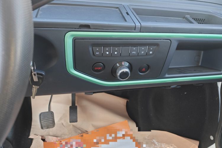 Used Chengshi X2 2022 Wealth Edition Single-Row Box-Type Transport Vehicle
