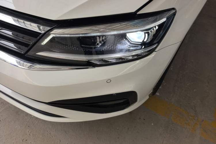 Used Volkswagen Lamando 2021 280TSI DSG Luxury Phantom Edition Left Front Headlight