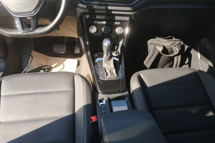 Used Volkswagen T-ROC 2020 280TSI DSG Two-Wheel Drive Comfort Version