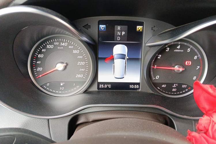 Used Mercedes-Benz GLC 2018 GLC 260 4MATIC Luxury Model