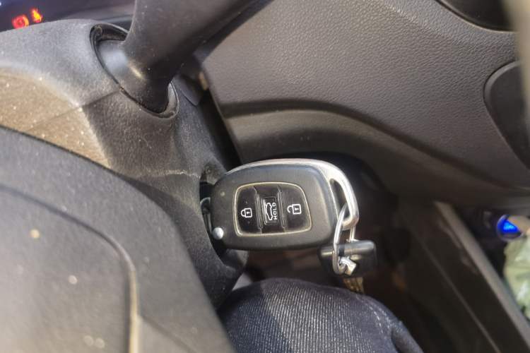 Used Hyundai Verna (new generation) 2016 1.4L Manual Cool Edition GLS
