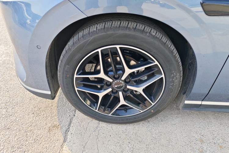 Used BYD Seal 06 New Energy 2025 EV 545KM Flagship Edition Left Front Wheel Hub