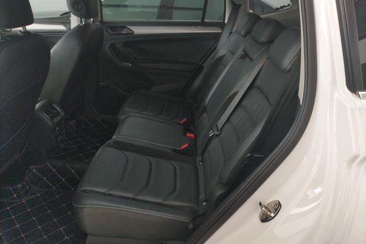 Used Volkswagen Tiguan L 2017 330TSI Automatic Two-Wheel Drive Luxury Edition
