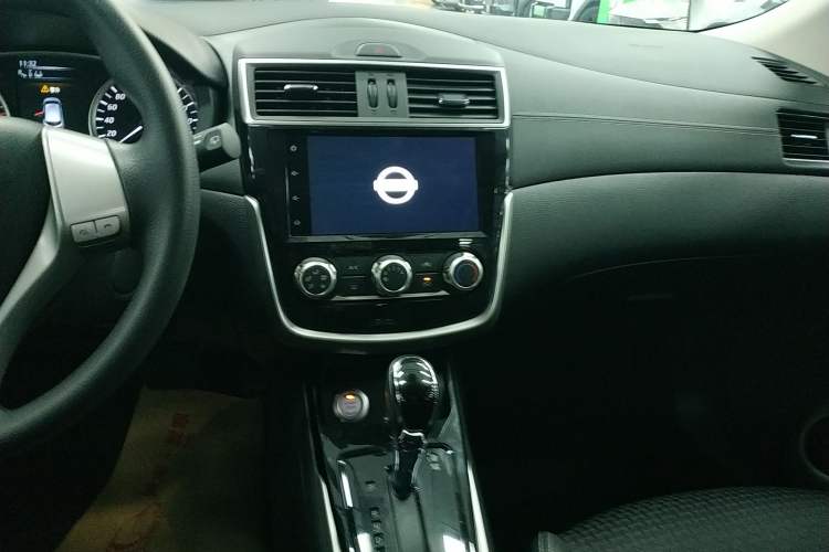 Used Nissan Tiida 2019 1.6L CVT Smart Drive Version China VI Standard
