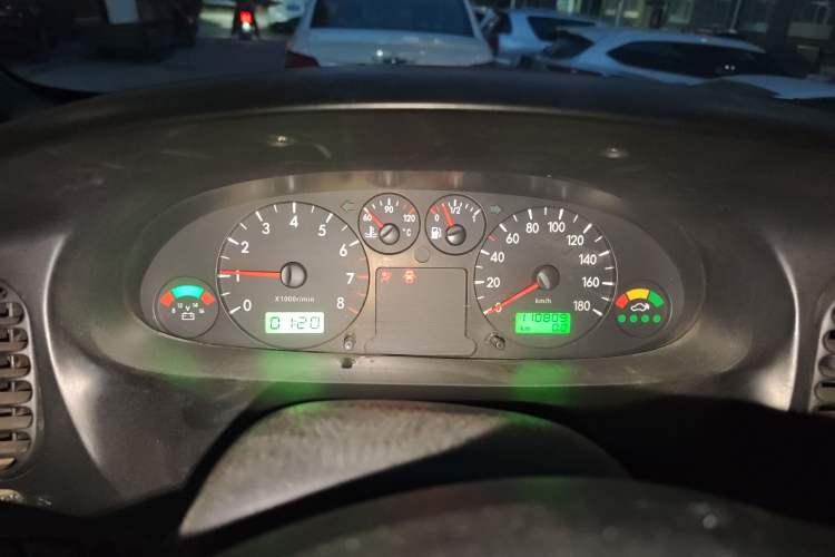 Used JAC Group Refine 2011 2.0L "Family Love" Gasoline Standard Edition HFC4GA3