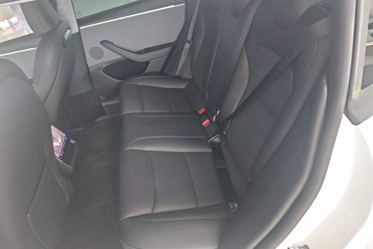 Used Tesla Model 3 2025 Rear-Wheel-Drive Version
