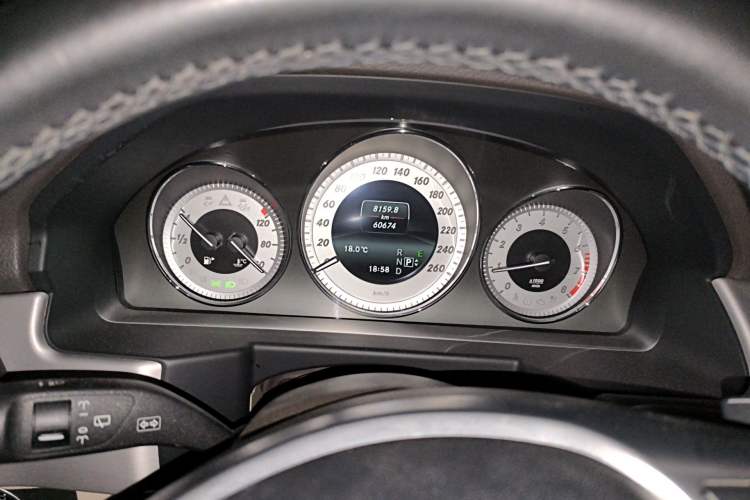 Used Mercedes-Benz GLK-Class 2015 GLK 300 4MATIC Fashion Edition Ultimate Version Instrument Cluster
