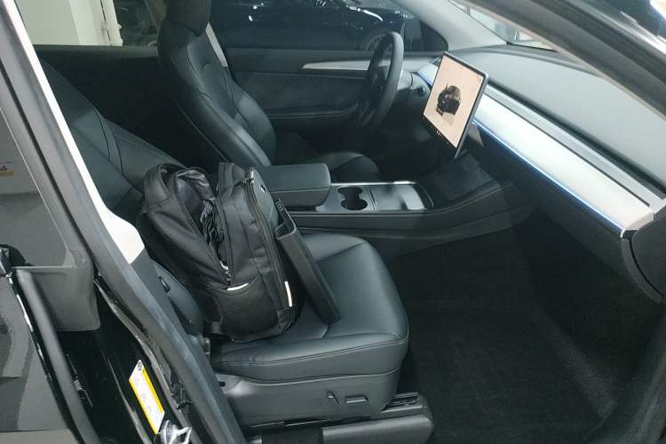 Used Tesla Model Y 2022 Rear-Wheel-Drive Version