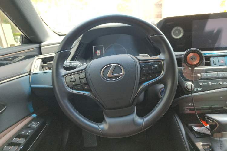 Used Lexus ES 2022 300h Excellence Edition