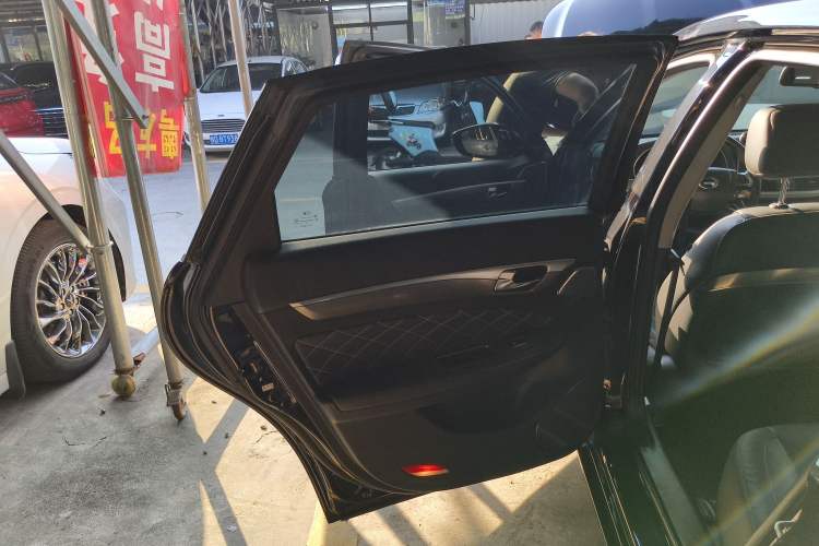 Used GAC Trumpchi GA8 2017 280T Deluxe Edition
